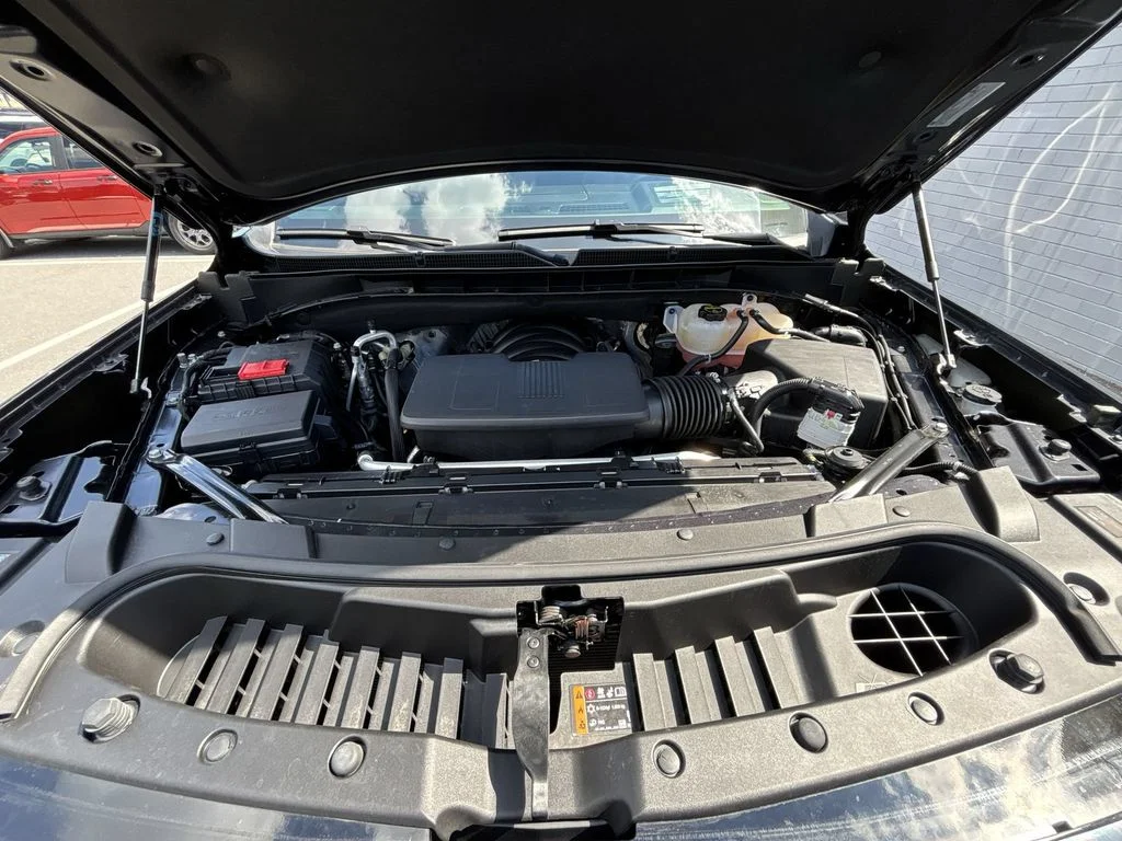 Used 2025 Silver GMC Denali Ultimate image 18
