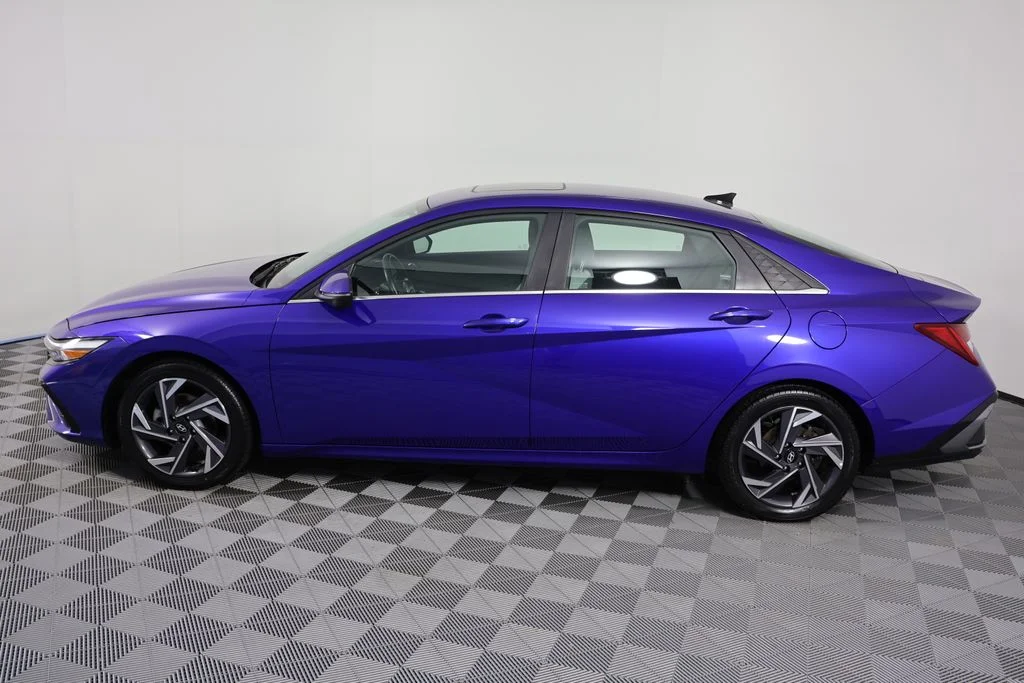 Used 2024 Blue Hyundai Limited image 5