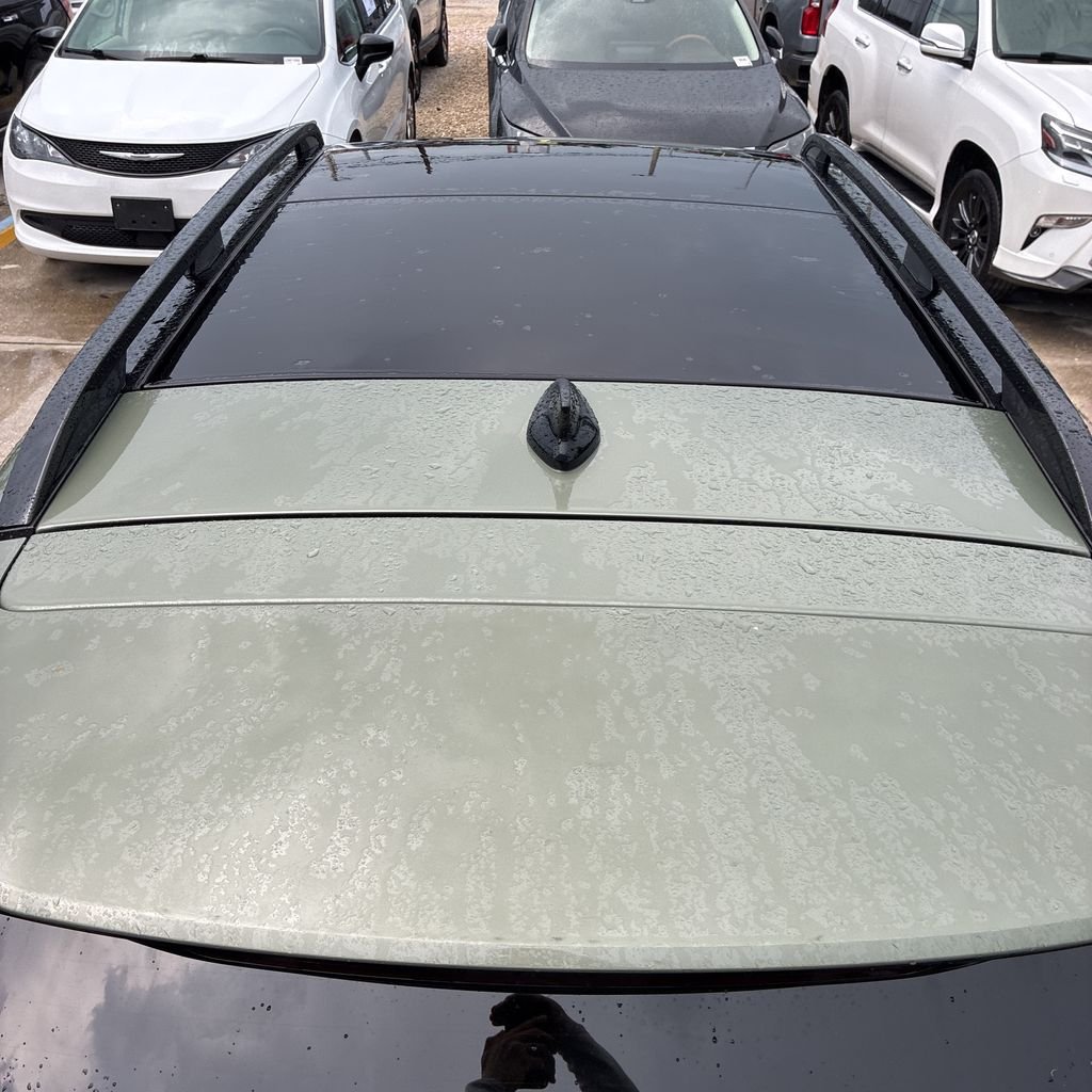 Used 2023 Green Kia X-Line image 9