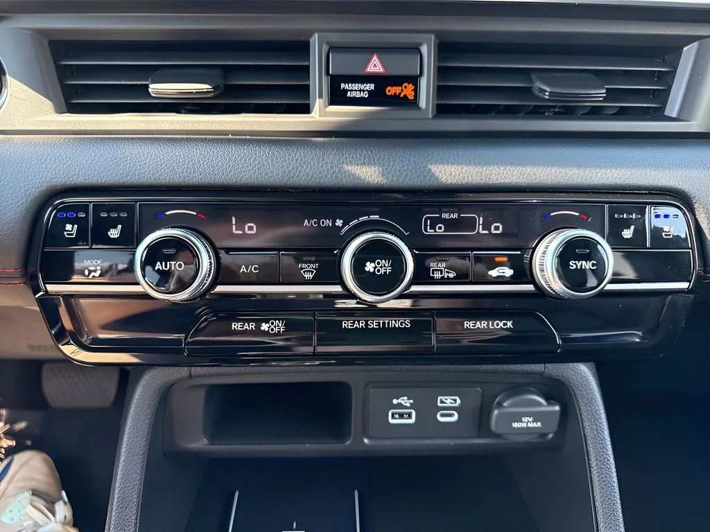 Used 2025  Honda Black Edition image 21