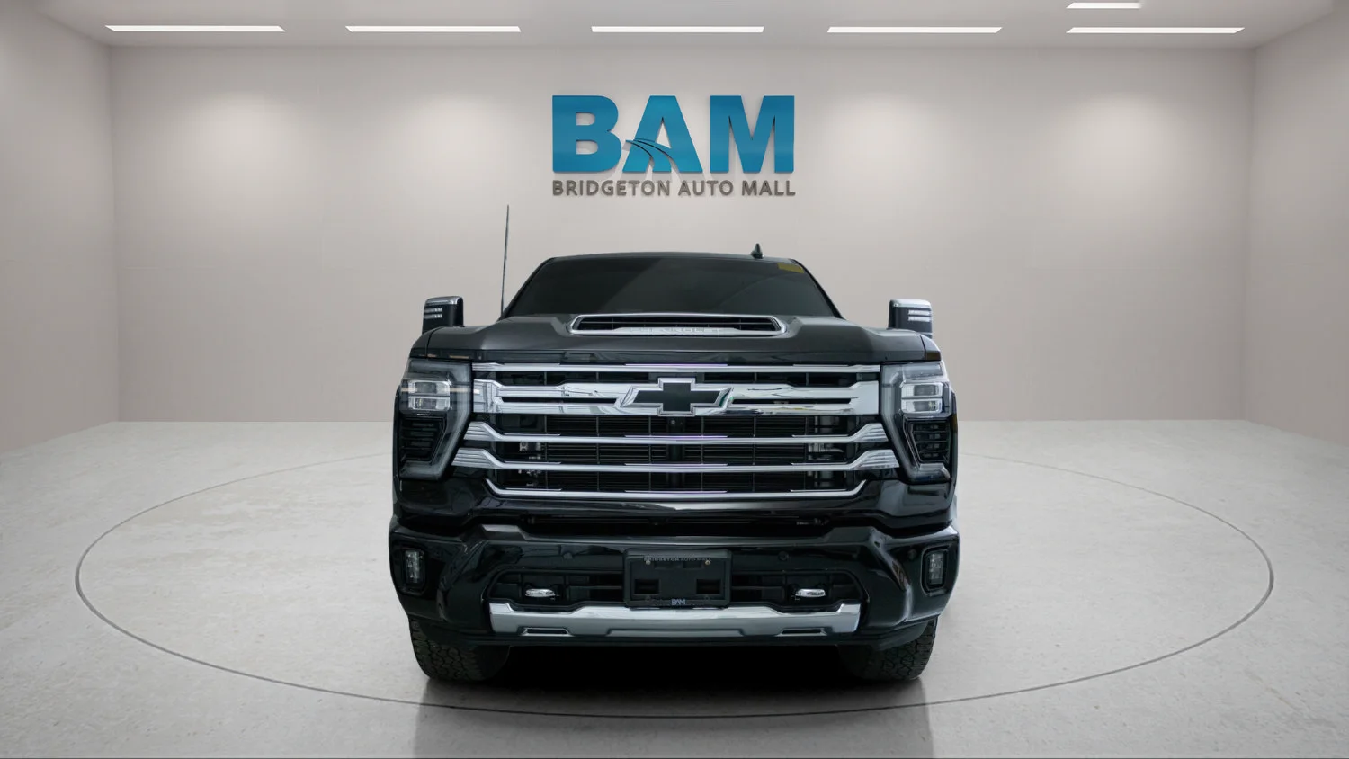 Used 2024 Black Chevrolet High Country image 2