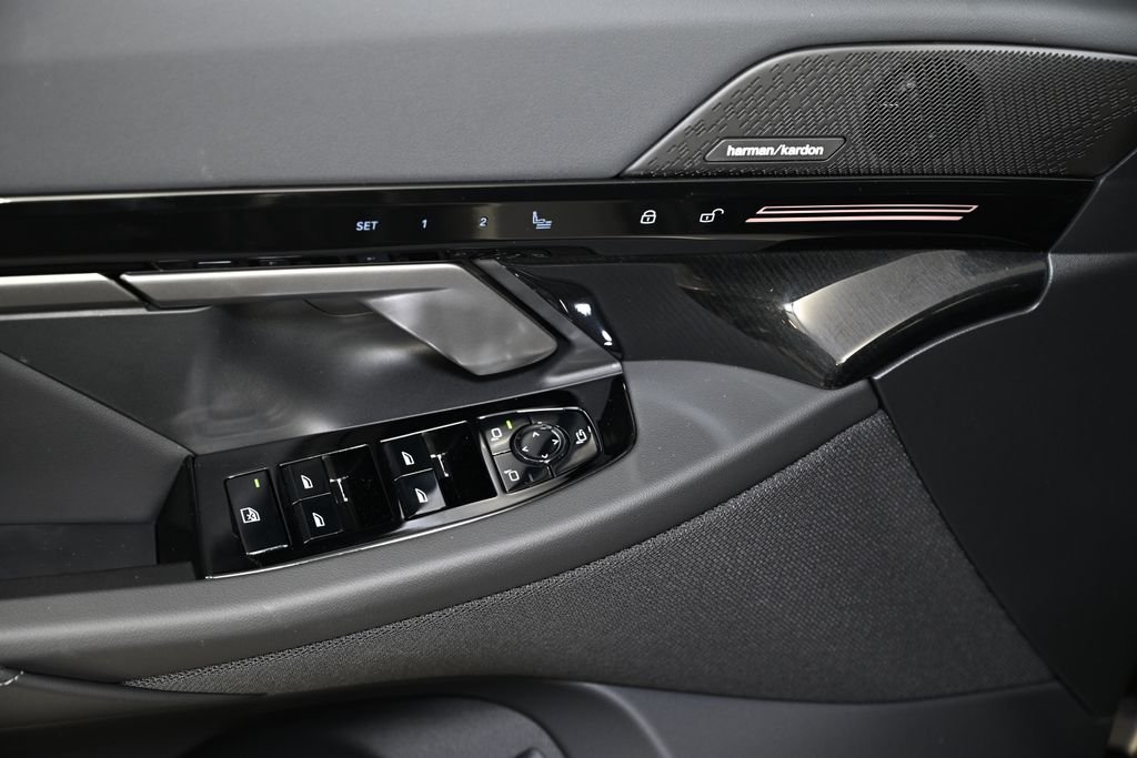 2026 BMW 5 Series 530i - Photo 22