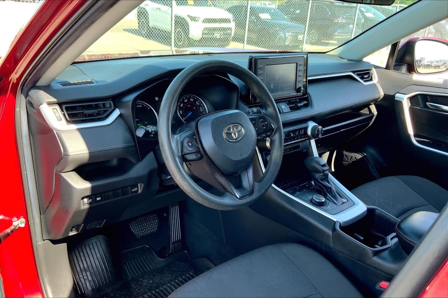 Used 2022 Ruby Flare Pearl Toyota Hybrid XLE image 17