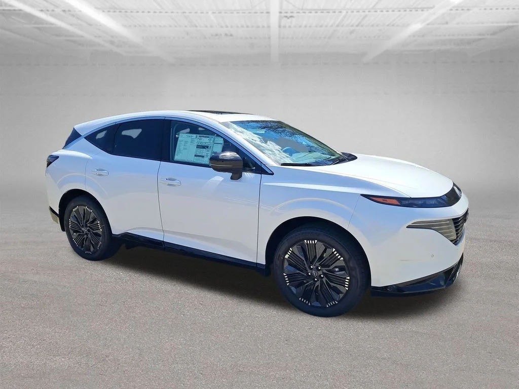 New 2026 White Nissan Platinum image 8