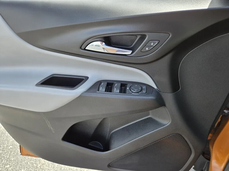 2018 Chevrolet Equinox LS - Photo 17