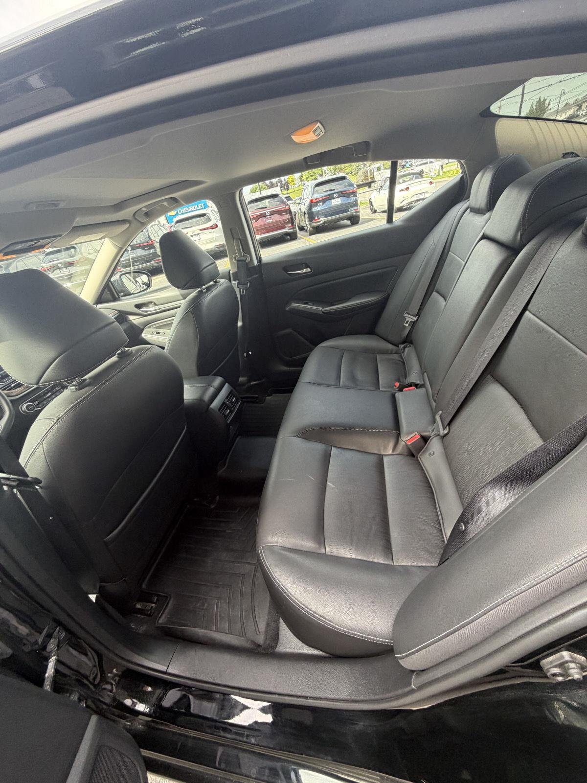 Used 2019 Super Black Nissan 2.5 SL image 12