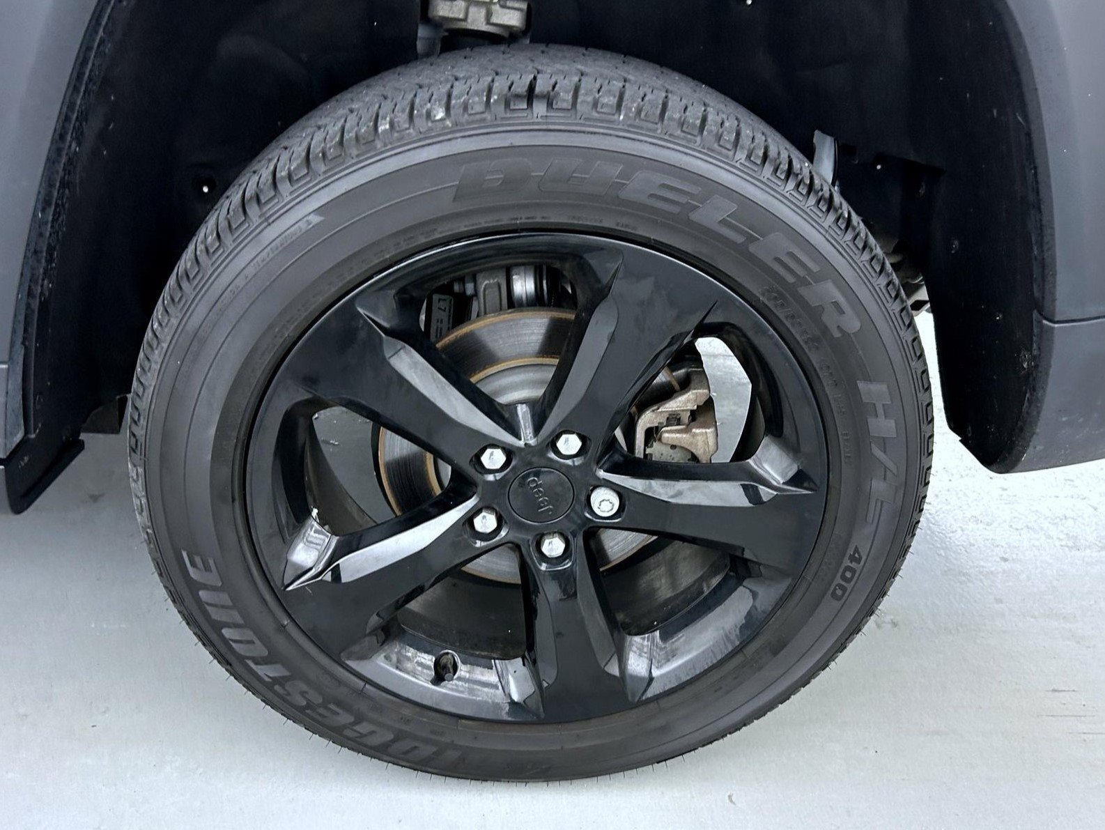 Used 2023 White Jeep Altitude X image 23