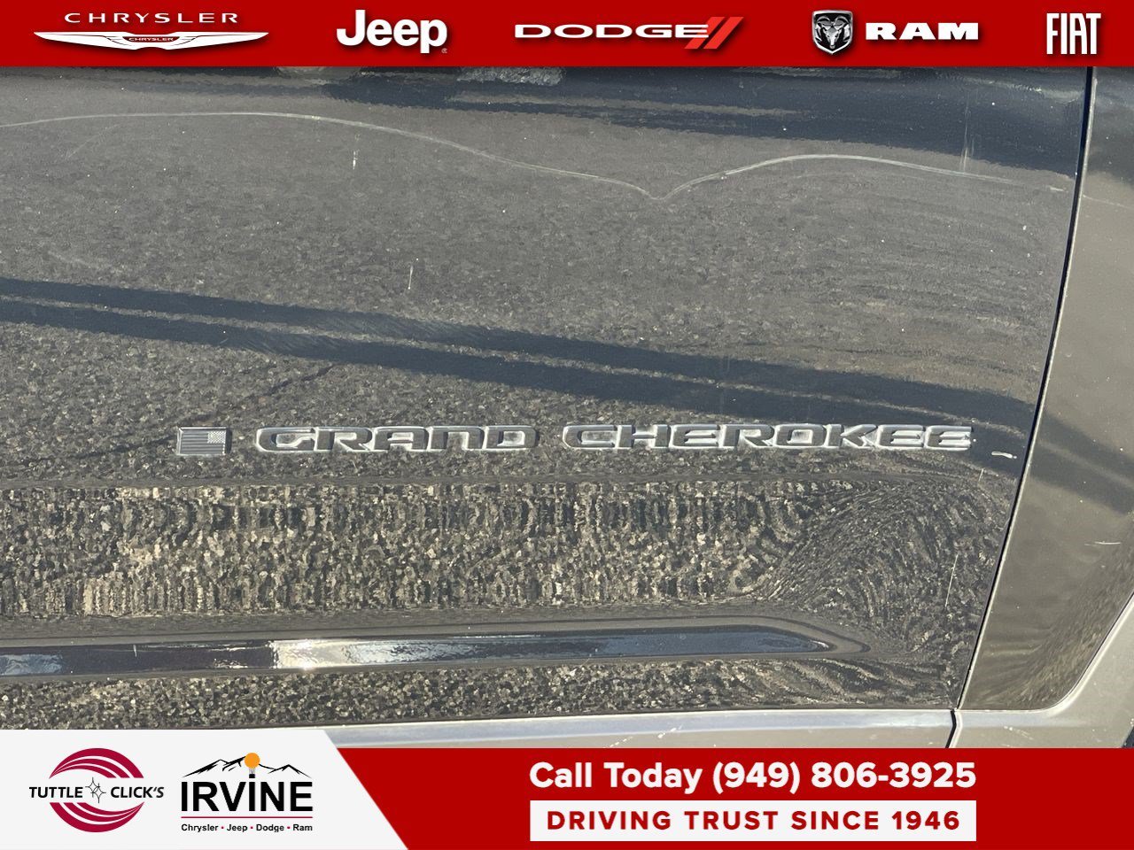 Used 2022 Diamond Black Crystal Pearlcoat Jeep Limited image 11