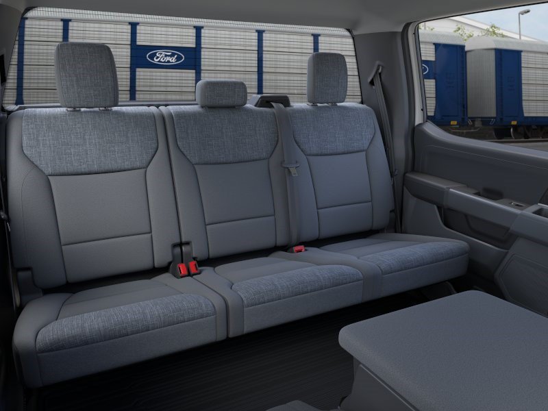 New 2026 Oxford White Ford XLT image 12