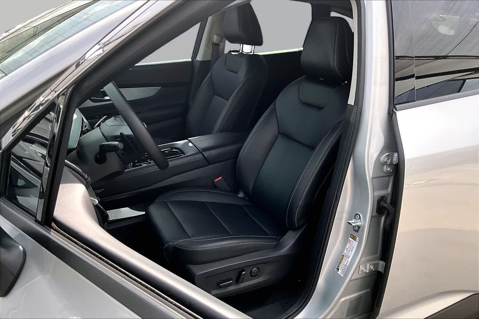 Used 2025 Brilliant Silver Metallic Nissan SL image 8