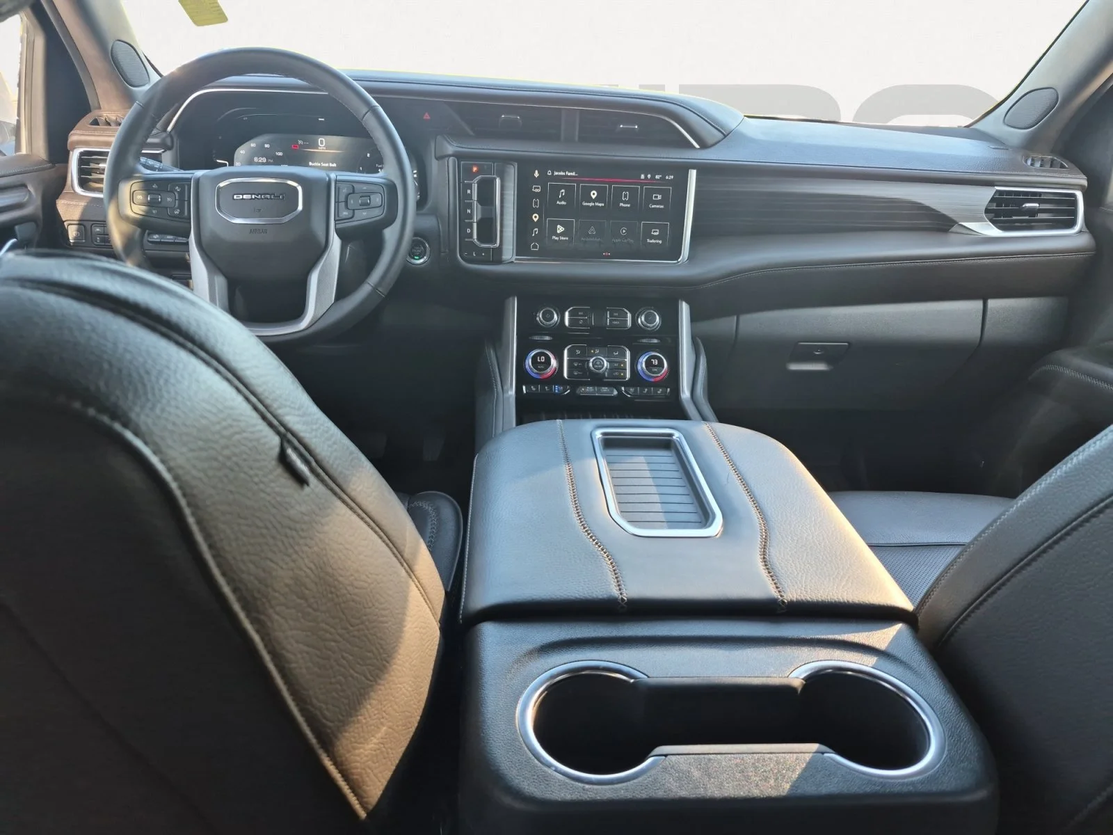 Used 2023 White Frost Tricoat GMC Denali image 3