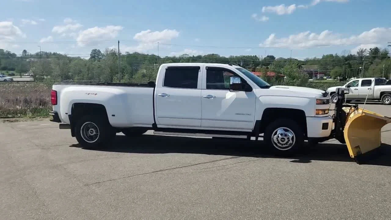 Used 2016 Summit White Chevrolet LTZ image 5