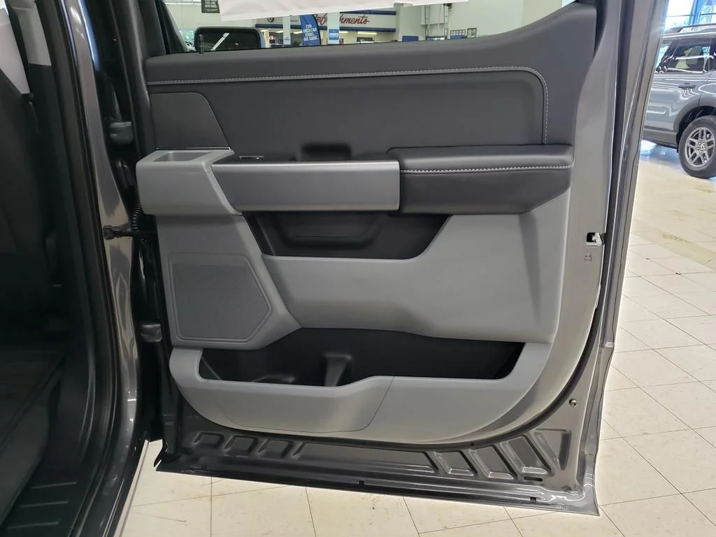 New 2026 Carbonized Gray Metallic Ford XLT image 16