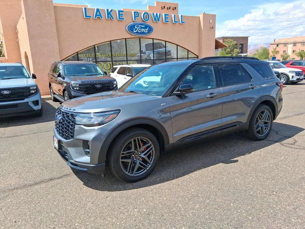 New 2025 Carbonized Gray Metallic Ford ST-Line image 1