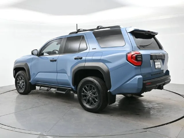 Used 2025 Blue Toyota SR5 image 5