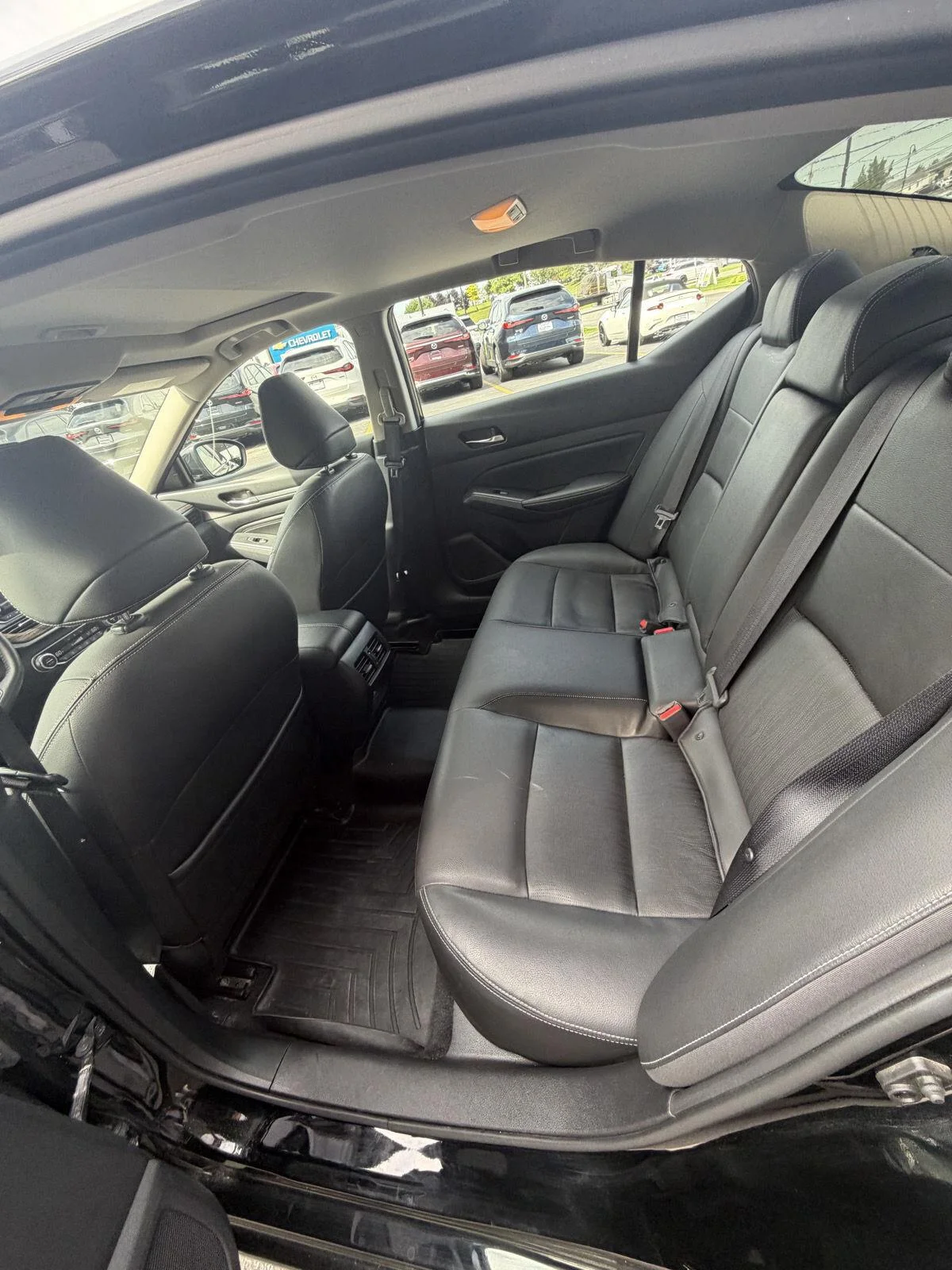 Used 2019 Super Black Nissan 2.5 SL image 12