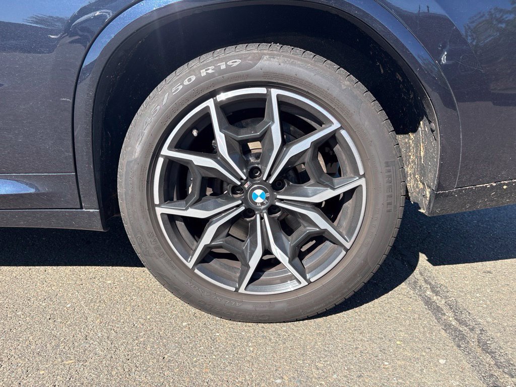 Used 2024 Black BMW xDrive30i image 20