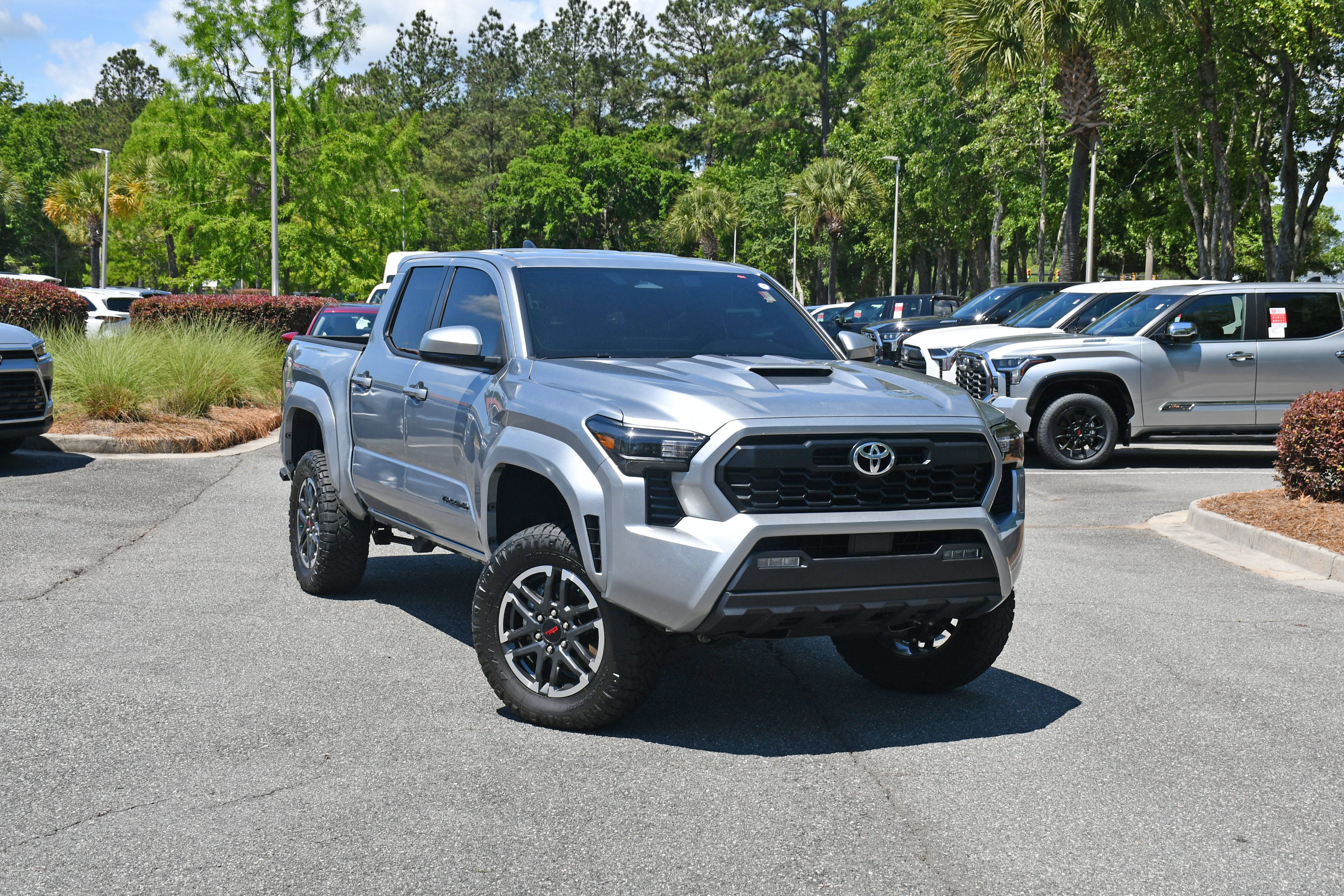 2025 Toyota Tacoma TRD Sport - Photo 6