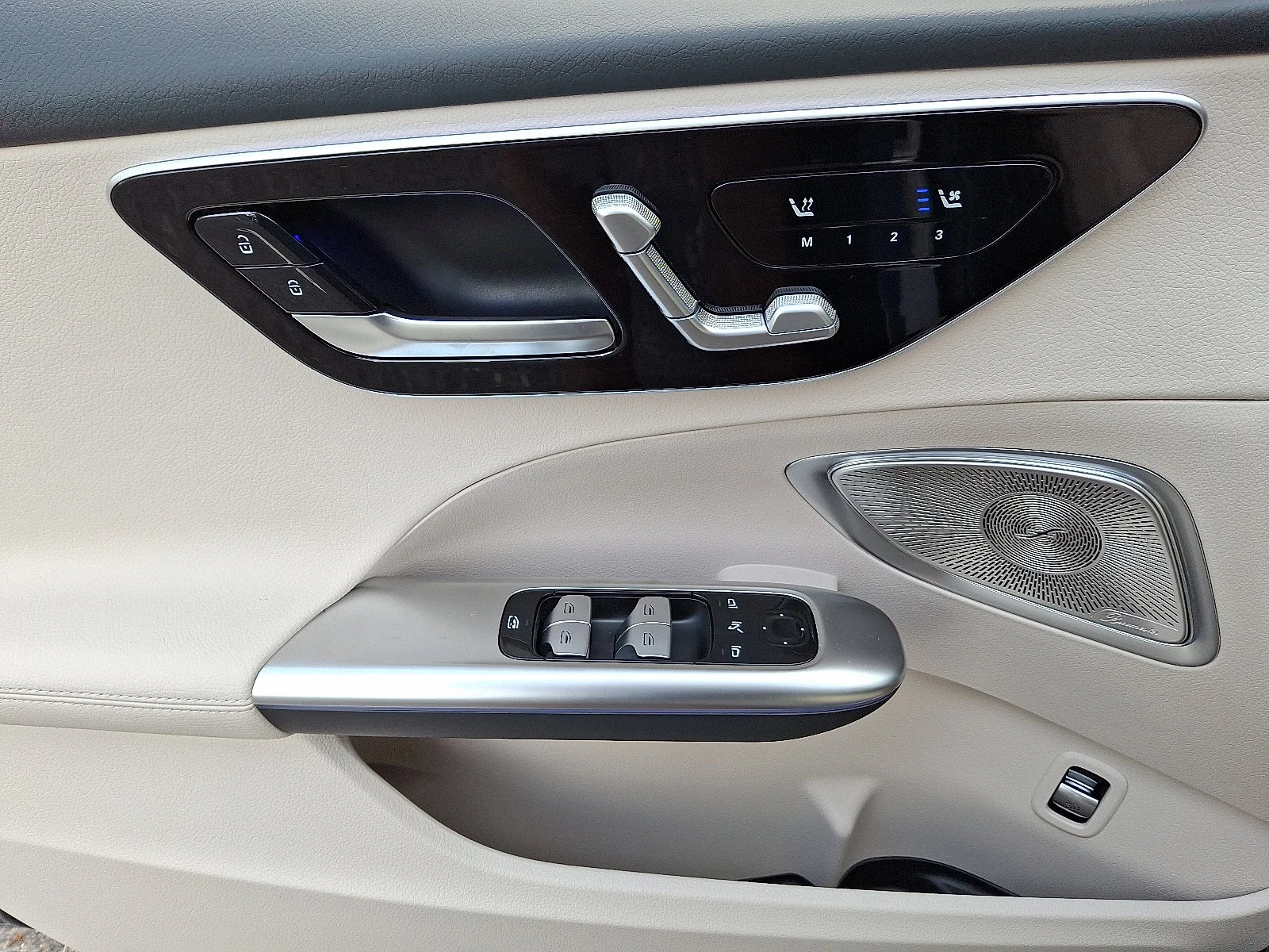 New 2026 Twilight Blue Metallic Mercedes-Benz C 300 image 7