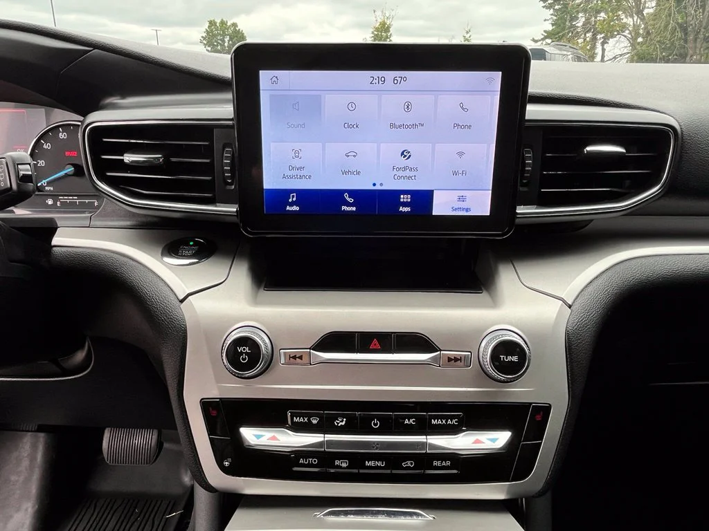 Used 2021 White Ford XLT image 27