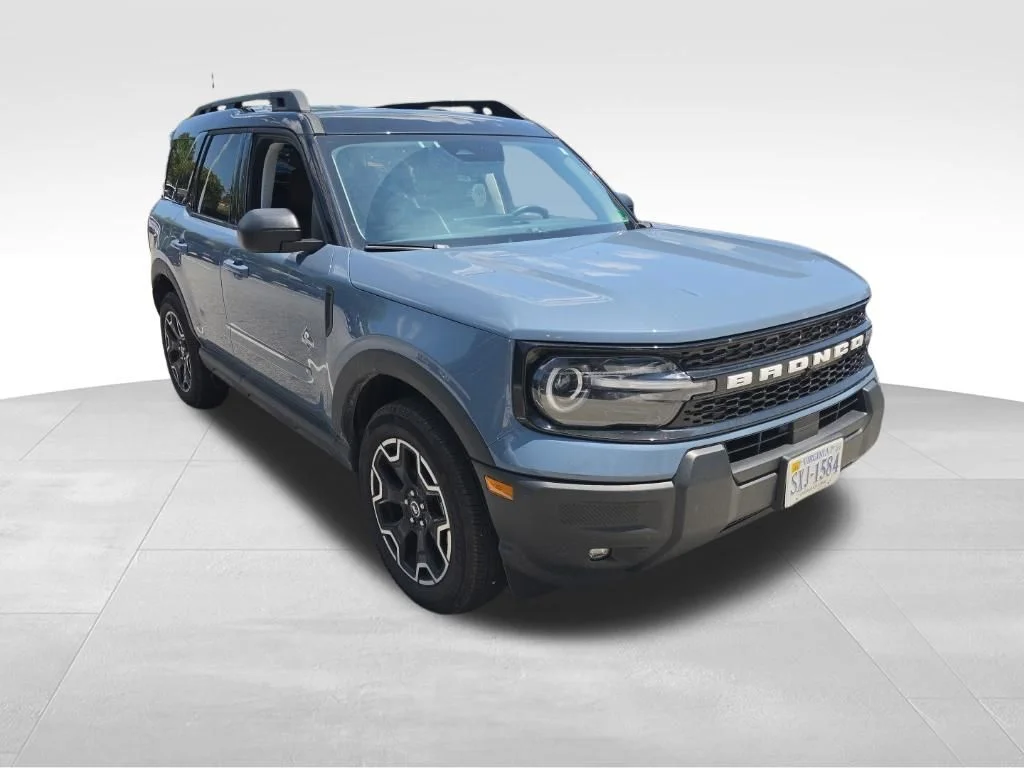 Used 2025 Gray Ford Outer Banks image 3