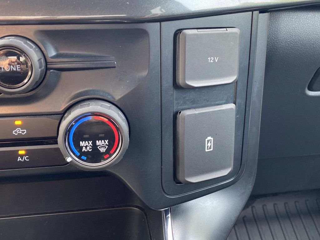 Used 2025 Atlas Blue Metallic Ford STX image 28