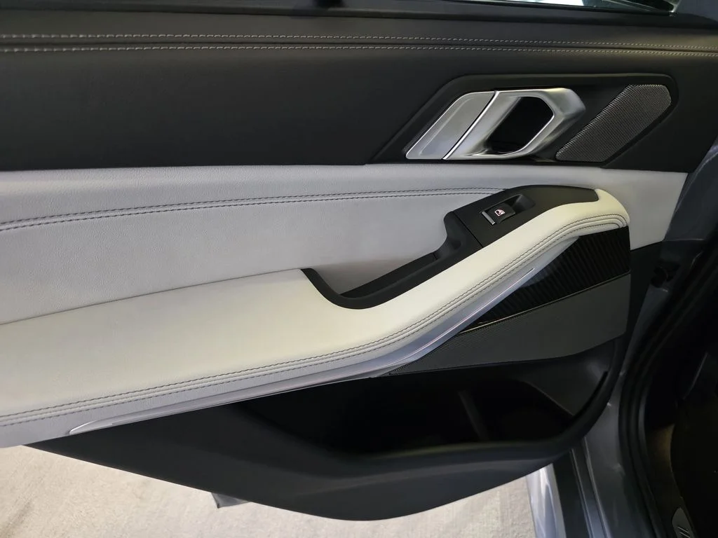New 2026 Skyscraper Grey Metallic BMW M60i image 13
