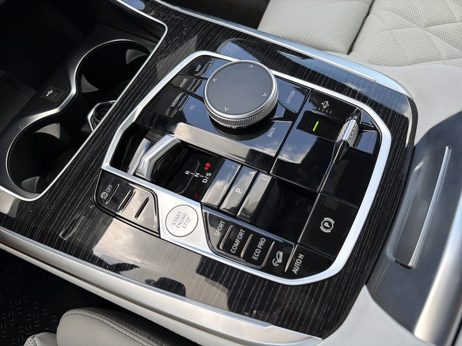 New 2027 Skyscraper Grey Metallic BMW xDrive40i image 39
