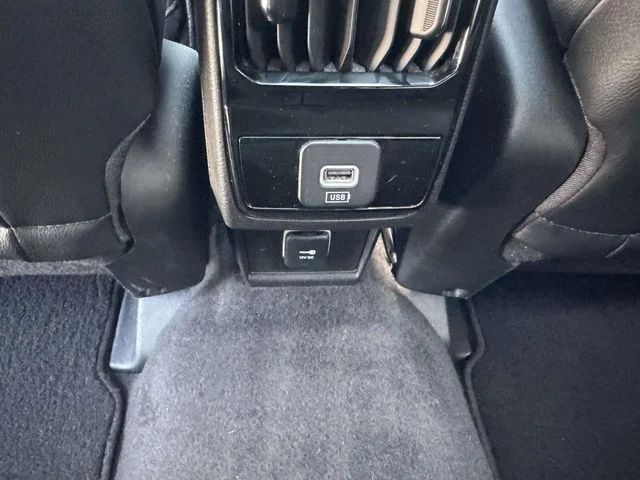 Used 2023 White Jeep Limited image 19