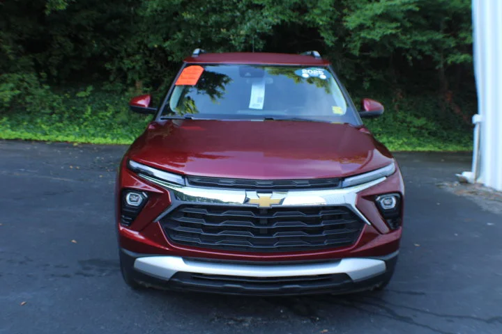 Used 2025 Crimson Metallic Chevrolet LT image 15