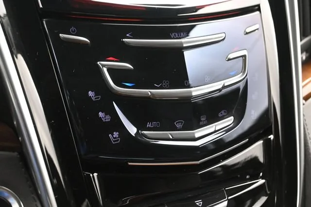 Used 2020 SATIN STEEL METALLIC Cadillac Premium Luxury image 18