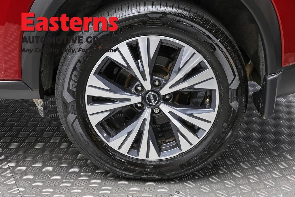 Used 2023 Red Nissan SV image 8
