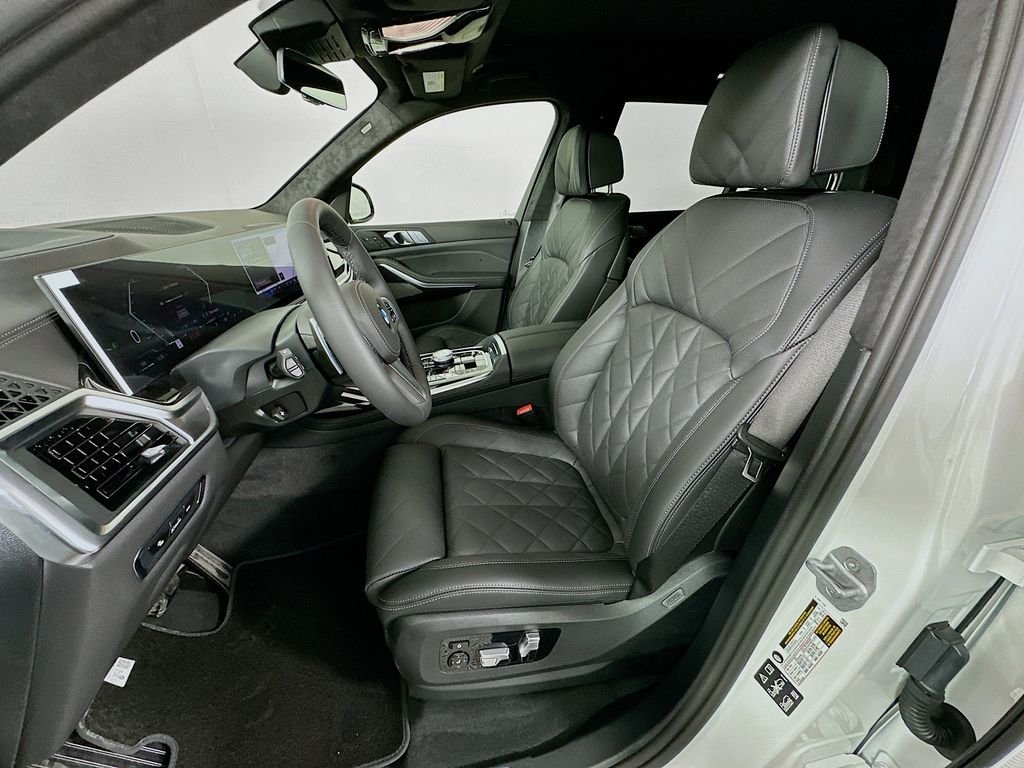 New 2027 Alpine White BMW xDrive40i image 16