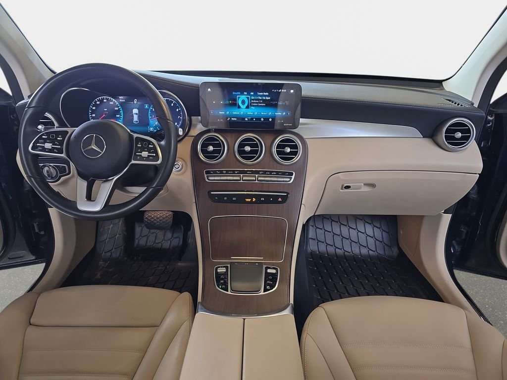 Used 2021  Mercedes-Benz GLC 300 Coupe image 10