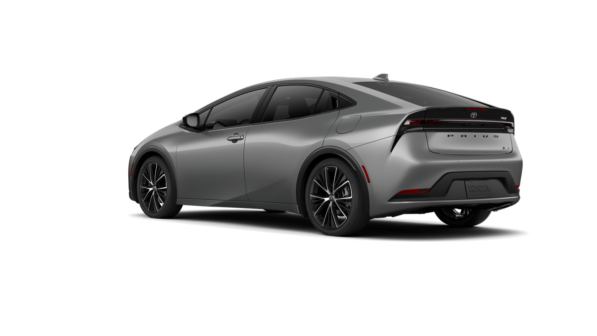 New 2026 Guardian Gray Toyota XLE image 28