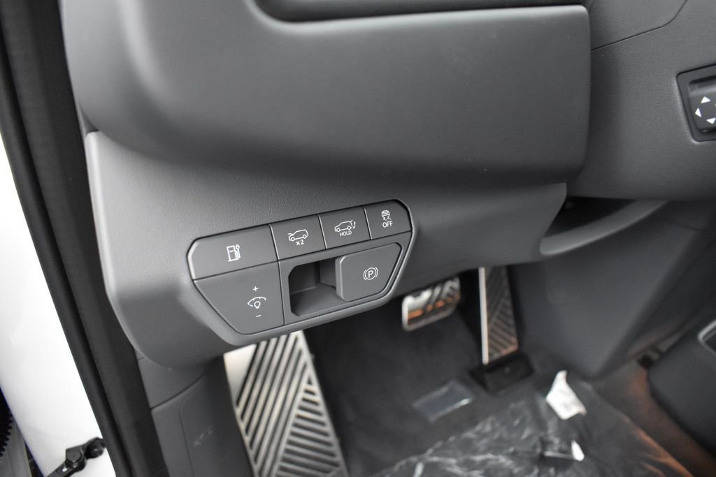 New 2026 Glacial White Pearl / Black Ro Kia GT-Line AWD image 8