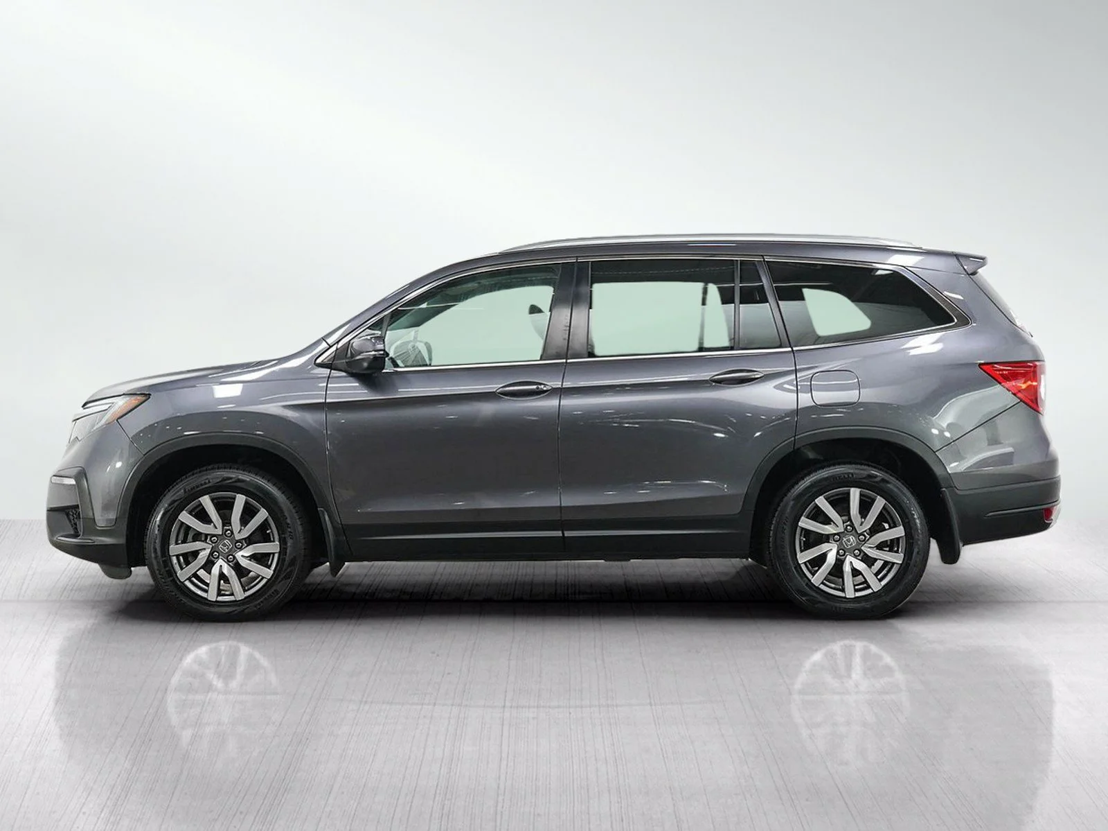 Used 2021 Gray Honda Black Edition image 2
