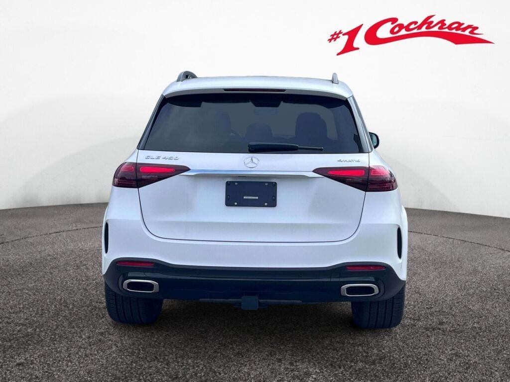 New 2026 MANUFAKTUR Moonlight White Metallic Mercedes-Benz GLE 450 image 8