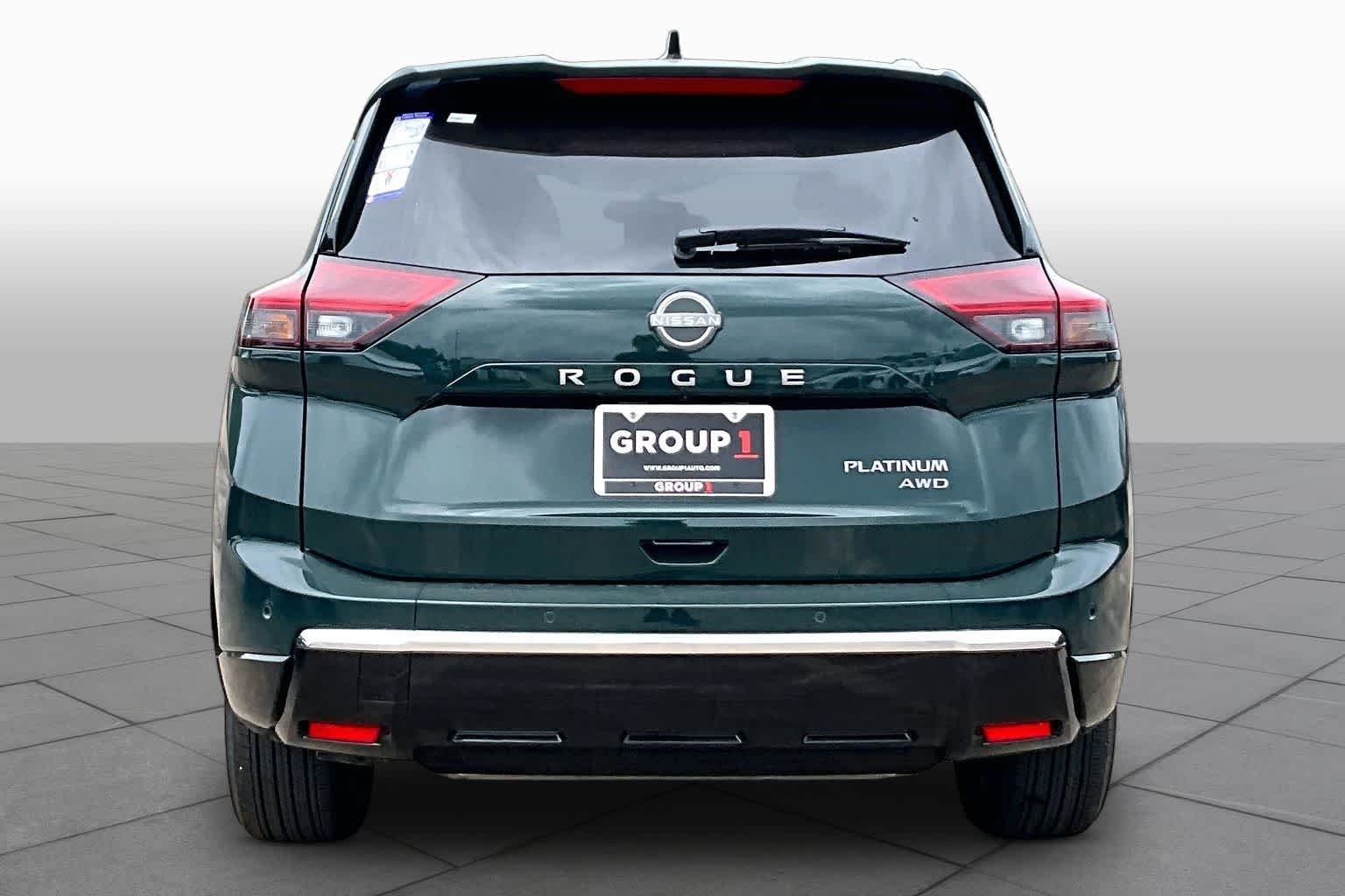 New 2026 Obsidian Green Nissan Platinum image 4