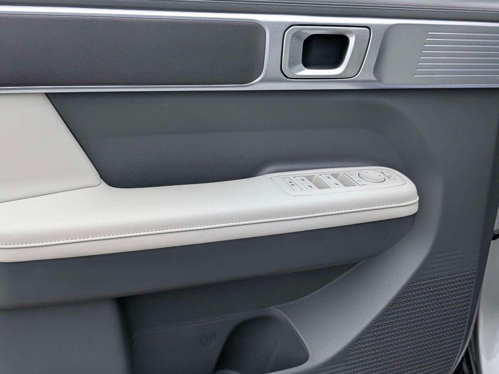 New 2026 Silver Hyundai SEL FWD image 13