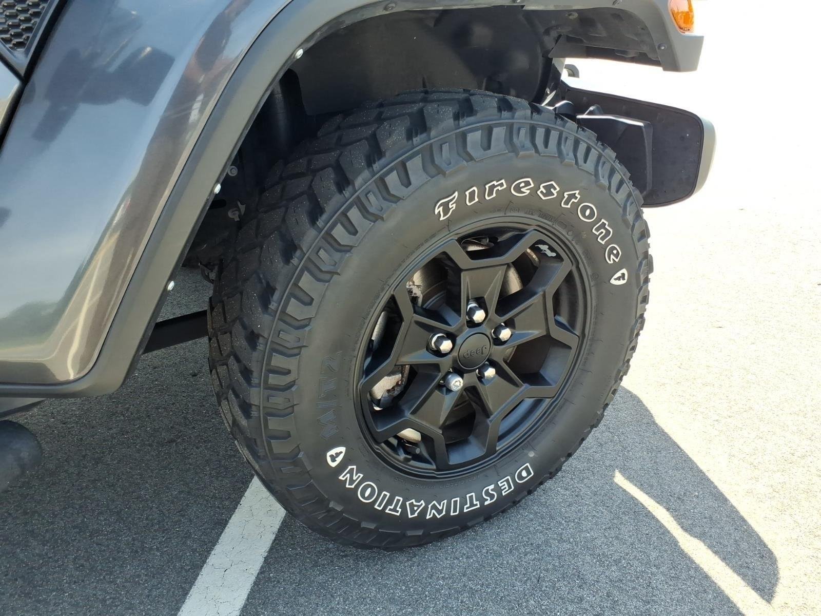Used 2022 Granite Crystal Metallic Clearcoat Jeep Willys image 13