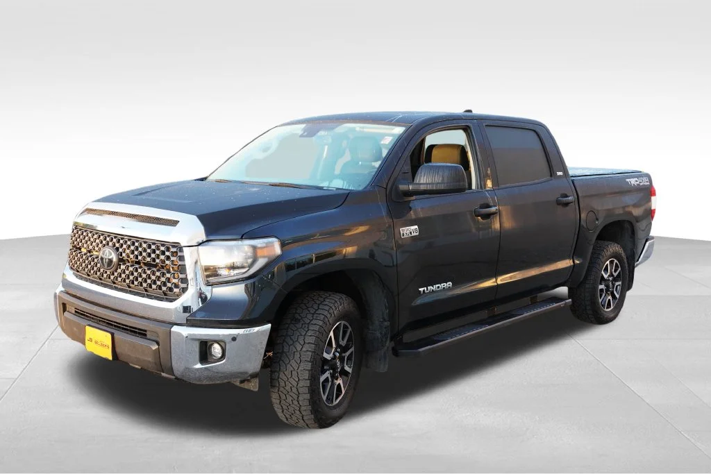 Used 2021 Midnight Black Metallic Toyota SR5 image 11