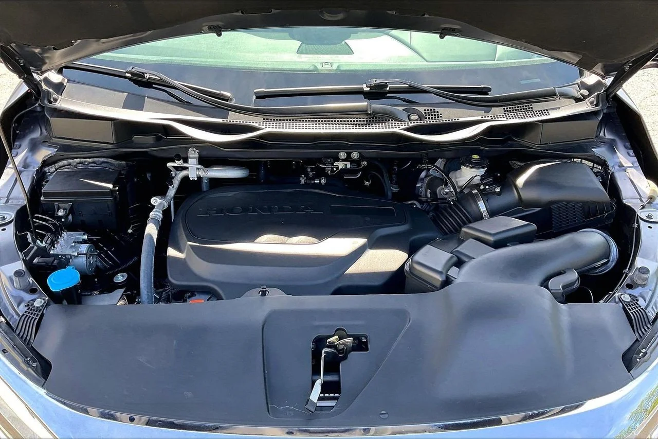 Certified Used 2024  Honda EX-L image 37