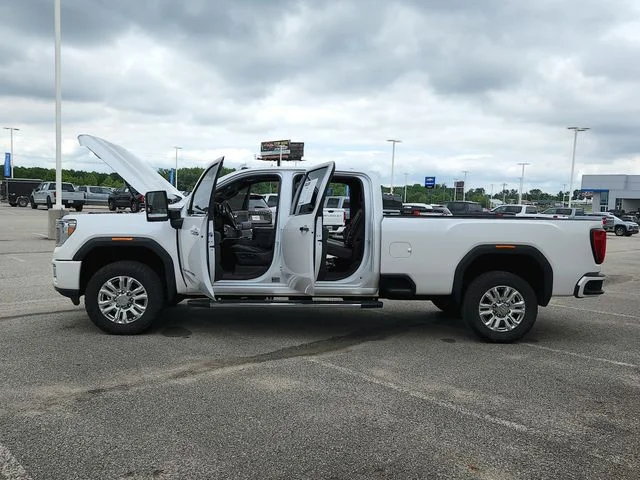 Used 2022 White GMC Denali image 12