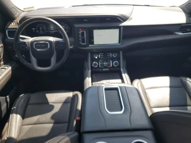 Used 2022 WHITE FROST TRICOAT GMC Denali image 31