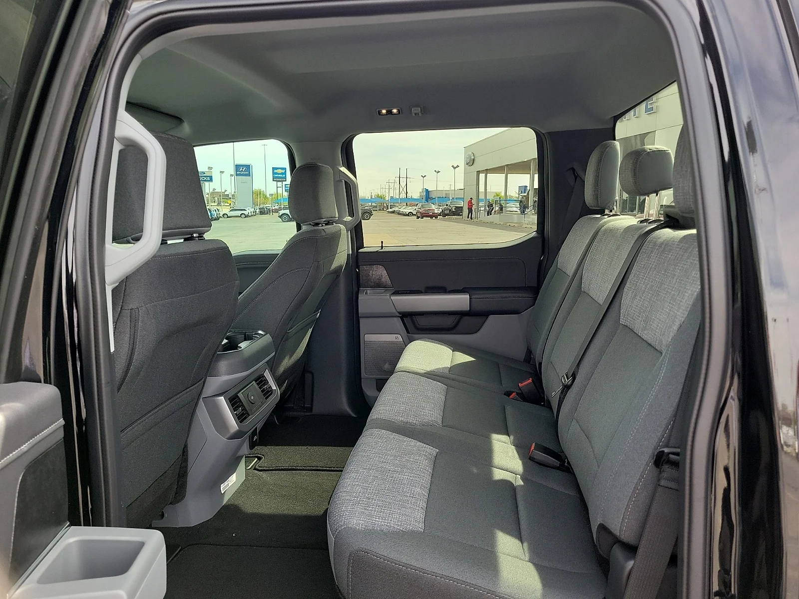 New 2026 Agate Black Metallic Ford F-250&reg; XLT image 9