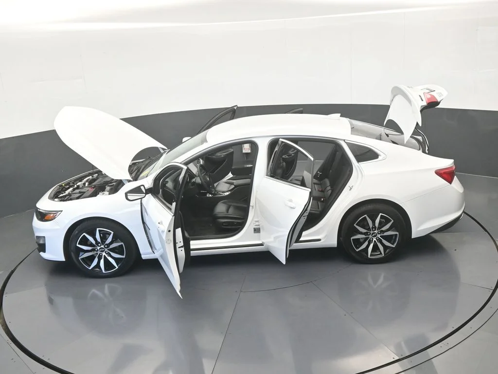 Used 2024 Summit White Chevrolet RS image 58