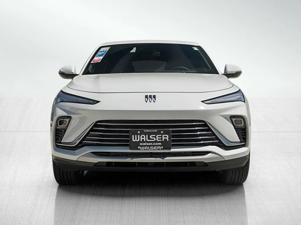 New 2026 Summit White Buick Preferred image 2