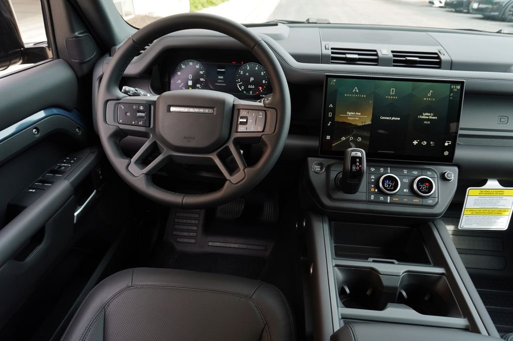 New 2026 Tasman Blue Land Rover X-Dynamic SE image 16