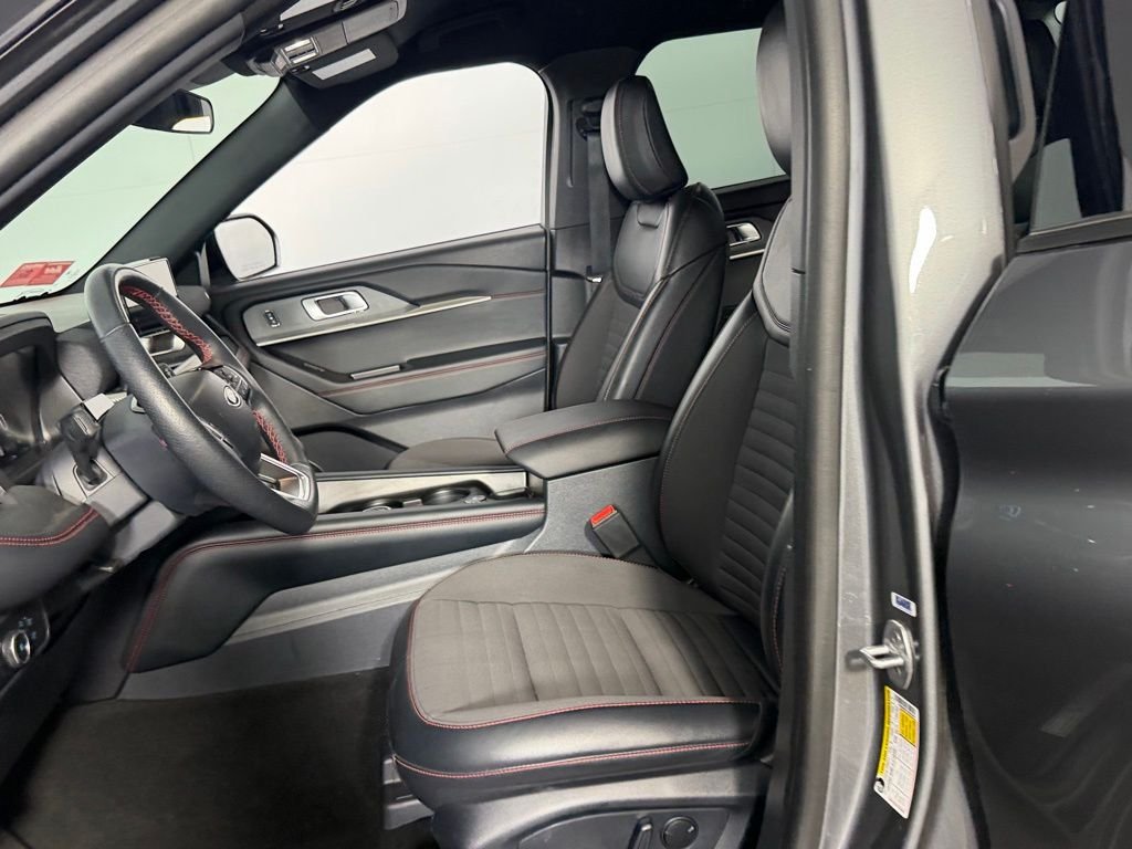 2025 Ford Explorer ST-LINE - Photo 23